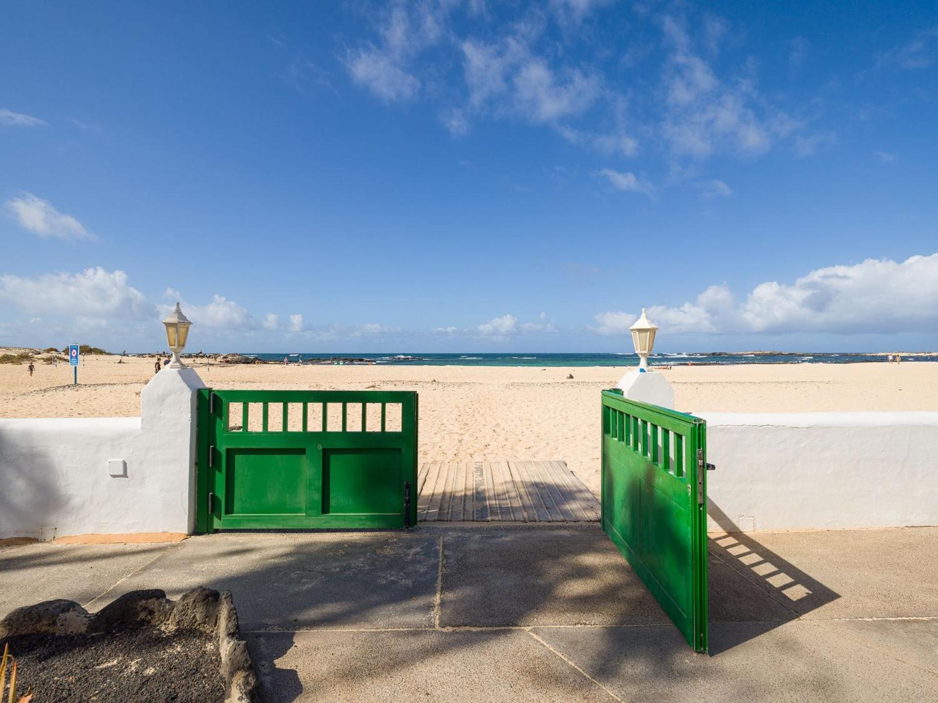 Apartamento Nire Lula En La Misma Playa El Cotillo  Exterior photo